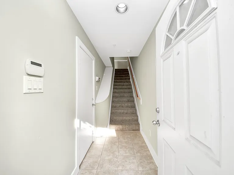 8715 Meadowcroft Dr #404 — Photo 4