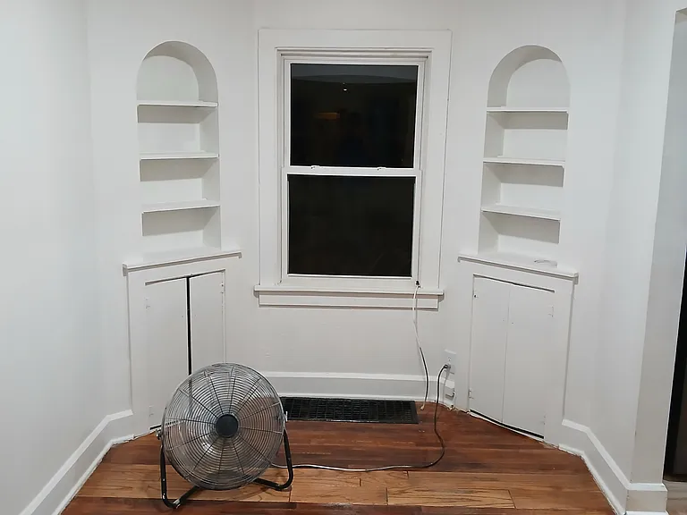 120 W Walnut St #A — Photo 2