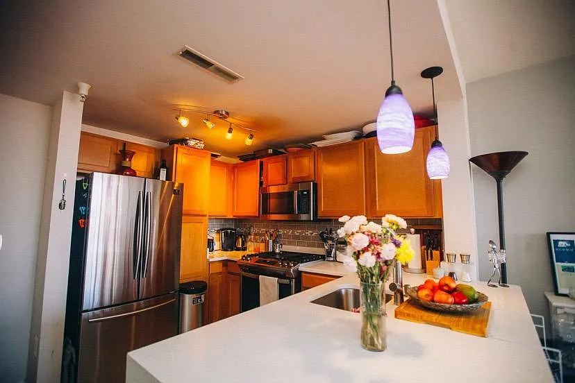350 G St SW — Photo 3