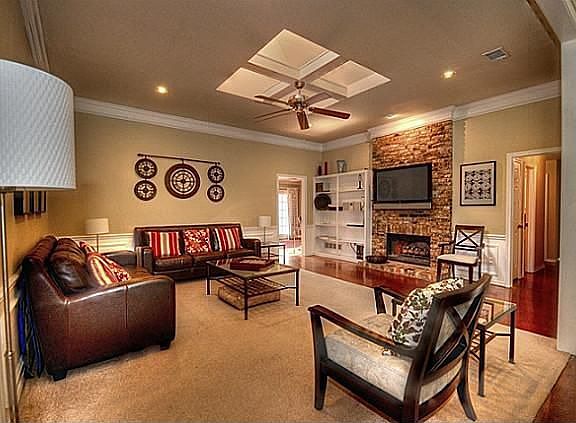 4th image of 2608 Beaver Bend Dr