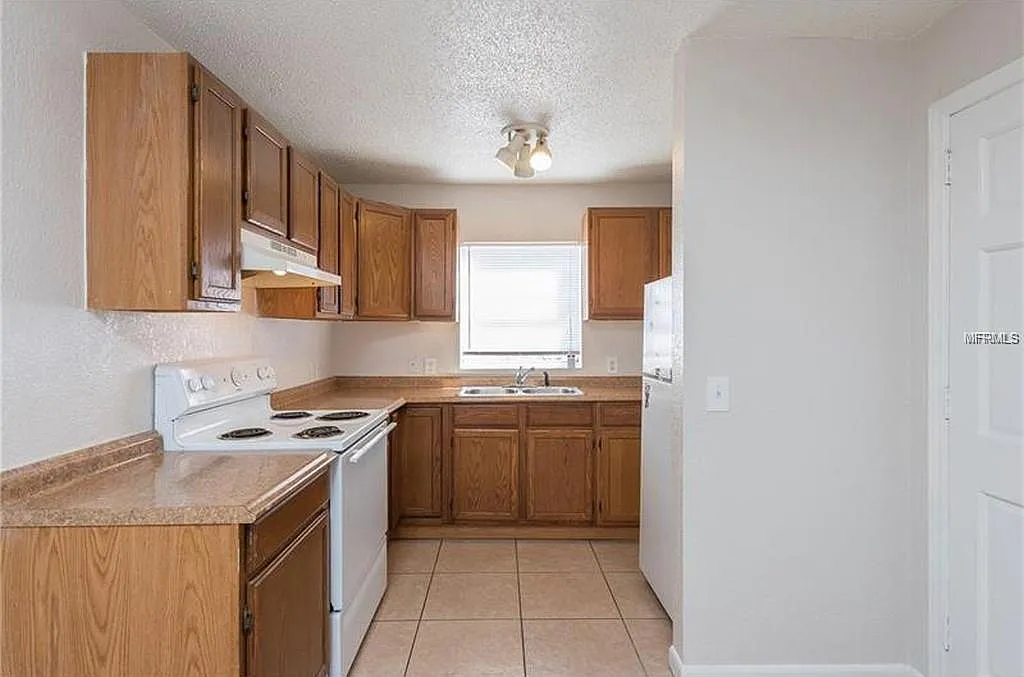 7003 Duncan Ave — Photo 4