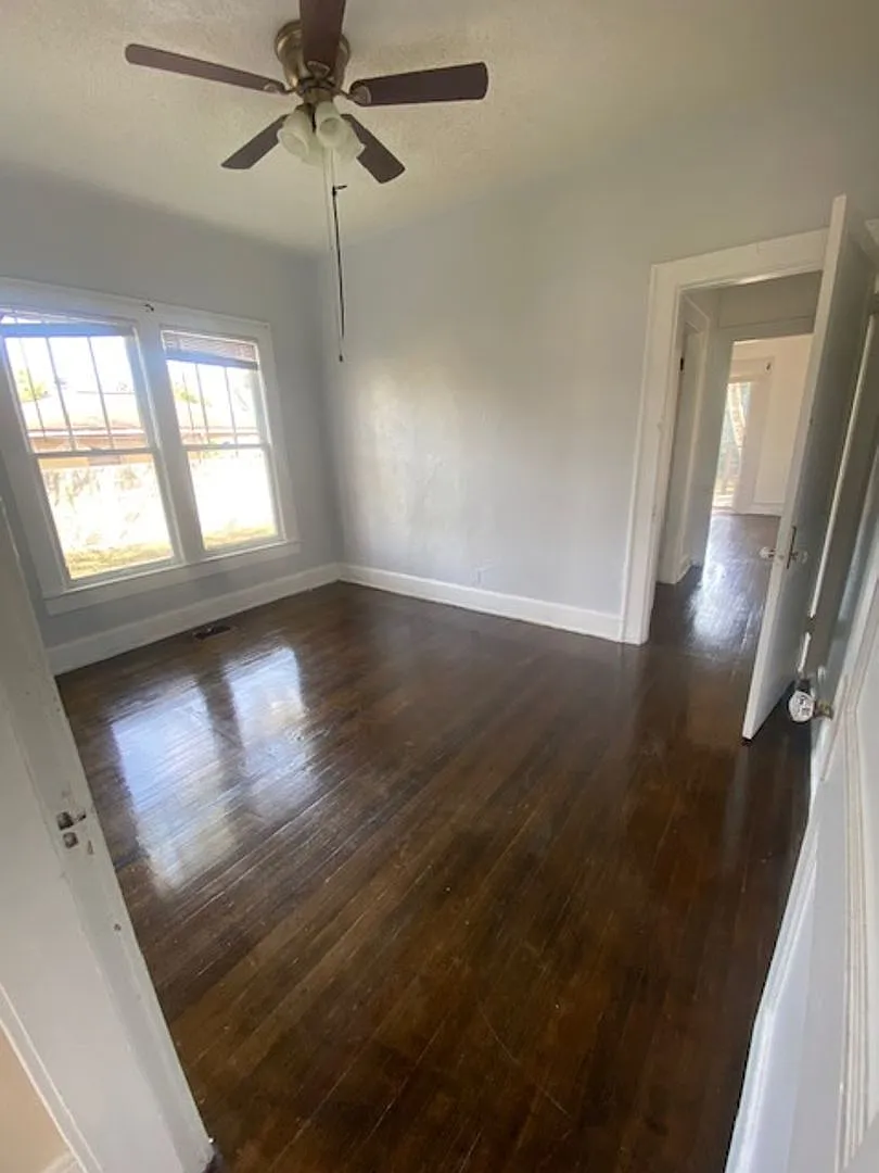3 Bed 1 Bath Home | Pet Friendly | Washer Dryer Hook Ups & Central Air | Section 8 Welcome — Photo 4
