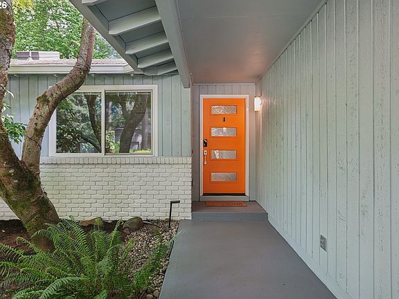 3rd image of 17500 Hill Way
