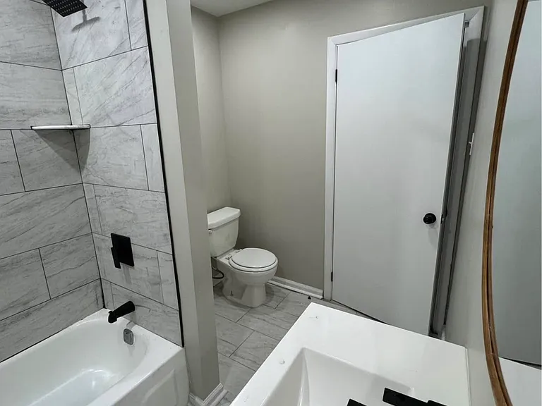 532 Franklin St #3F — Photo 5