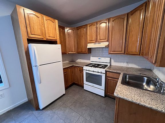 2nd image of 105 Sherman Ave Floor 1