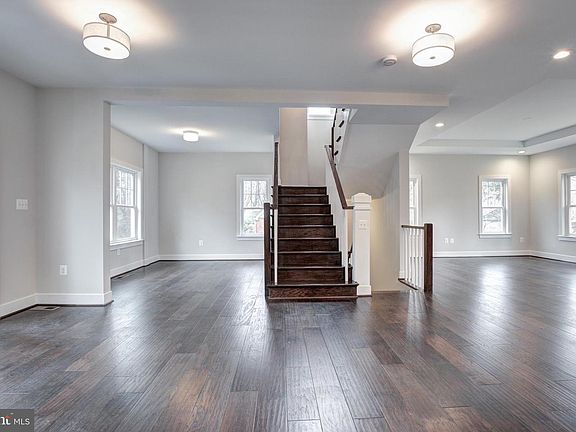 4th image of 7414 Hamilton St