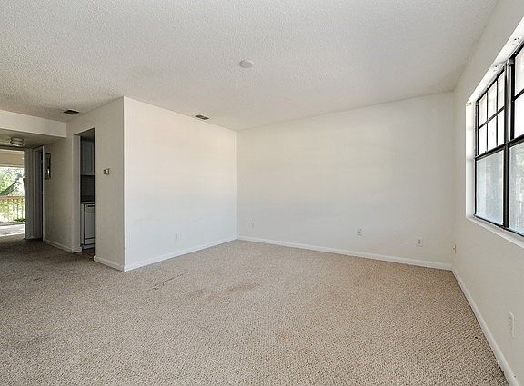 5th image of 321 Oak Rose Ln APT 206