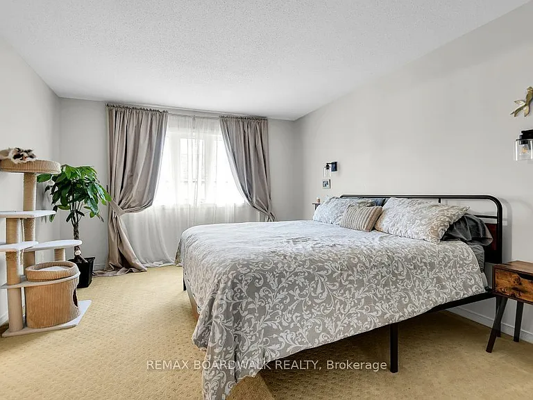 79 Hunters Glen Cres — Photo 17