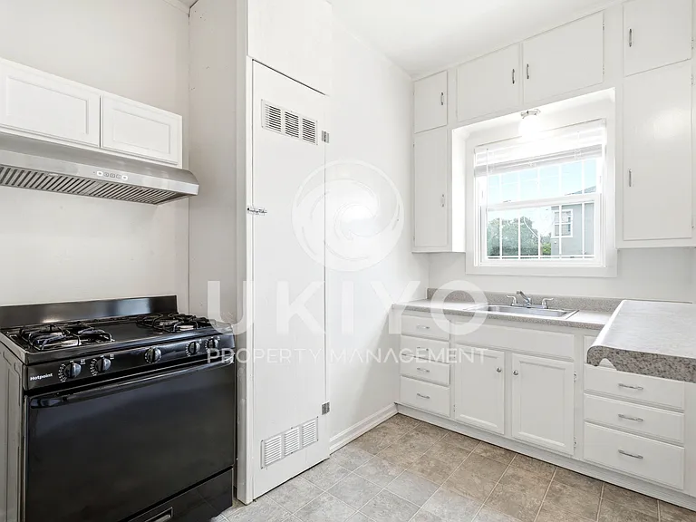1941 Durant Ave #5 — Photo 7