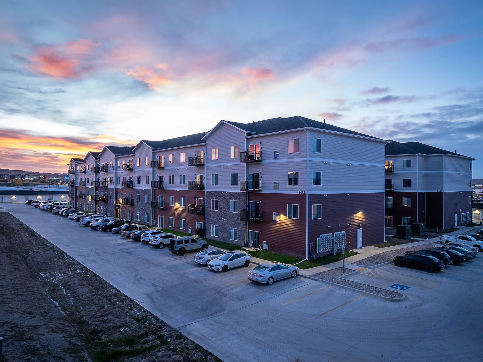 10Bedrock Apartments — Photo 1