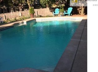 821 NW High Point Dr, Lees Summit, MO 64081