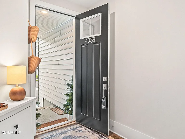 4039 Heron Dr — Photo 5