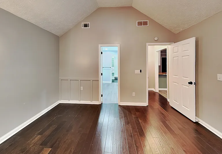 985 Crystal Water Dr — Photo 7