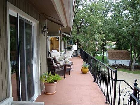 2nd image of 143 Lakeview Dr