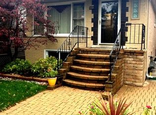 3418 W 64th St, Chicago, IL 60629