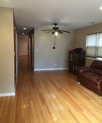 4th image of 3056 N Avers Ave #1