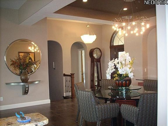 2nd image of 1021 Pine Lake Cv Unit 1021