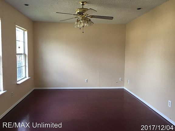2nd image of 402 E Vestal Pl