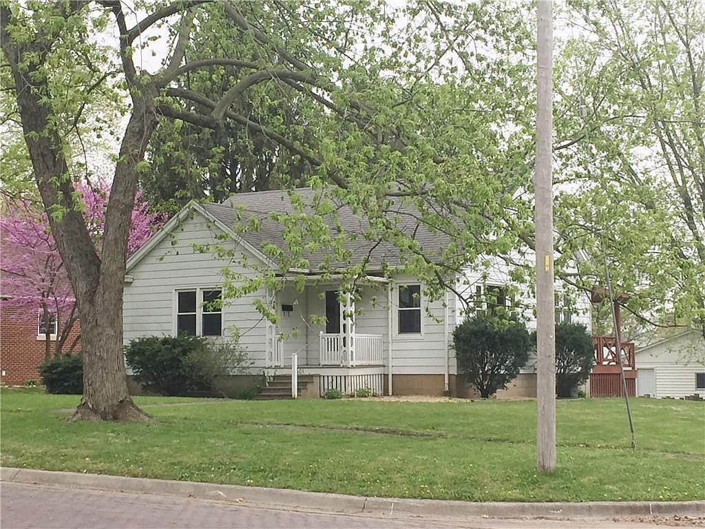 601 S Locust St, Pana, IL 62557 Zillow