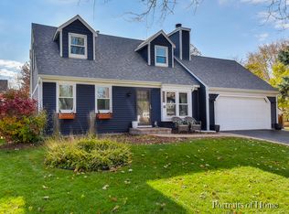 1801 Cambridge Dr, St Charles, IL