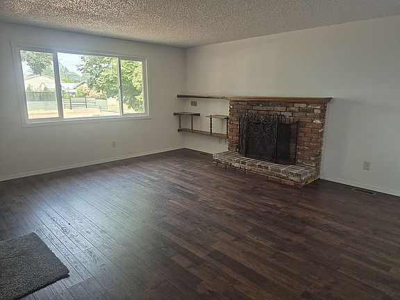 2nd image of 5616 N Lincoln St