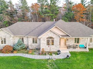 23 Oak Lake Rd, Quinte West, ON K0K 3E0