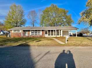 919 Elm Ave, South Pittsburg, TN 37380