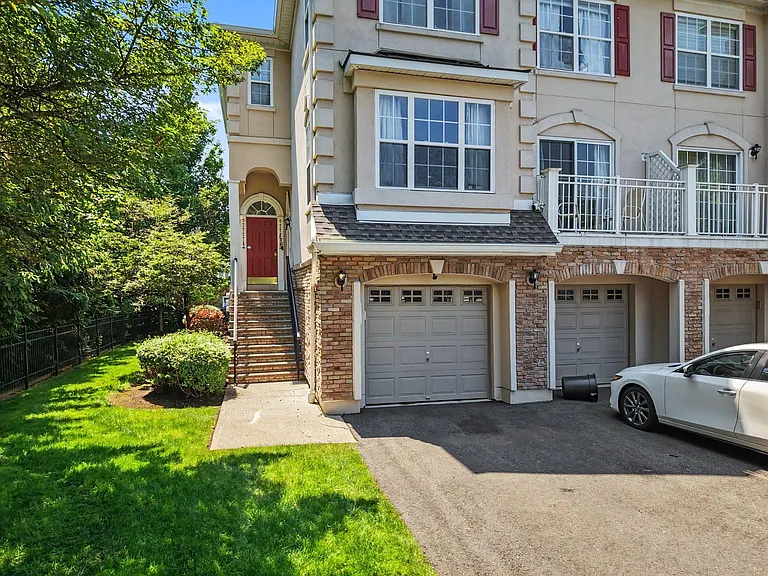 180 Blue Heron Dr #180 — Photo 38