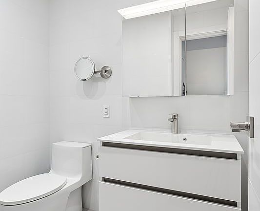 4th image of 335 E 90th St #23R