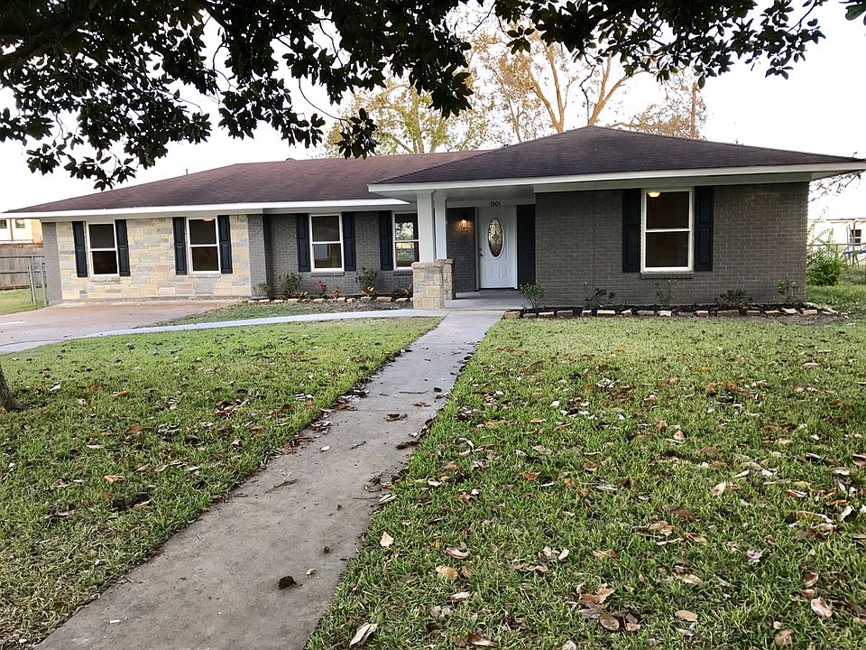 1st image of 1501 Woodson Ln