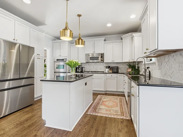 2500C W Linden Ave — Photo 17