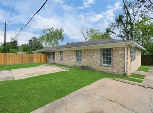8622 Elbert St #B, Houston, TX 77028