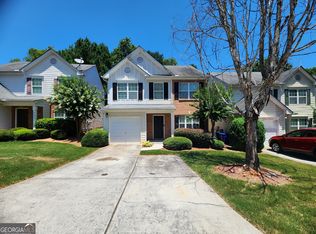 9498 Lakeview Rd, Union City, GA 30291