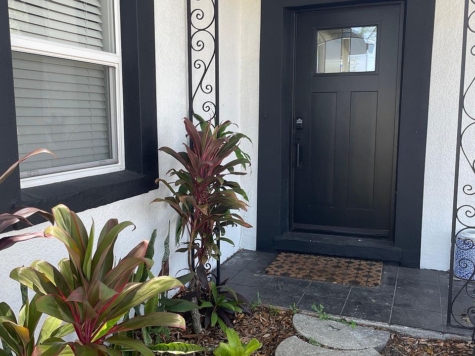 Enjoy keyless entry and new door and privacy view glass