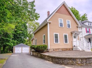 32 Dale St, Franklin, MA 02038