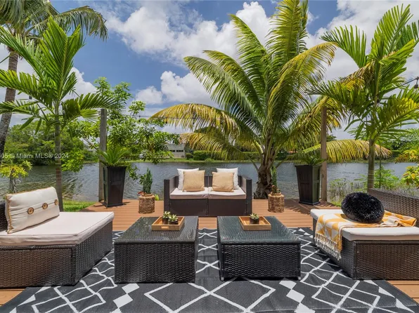 17711 SW 4th Ct, Pembroke Pines, FL 33029