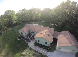 2730 Pine Bluff Dr, Lapeer, MI 48446