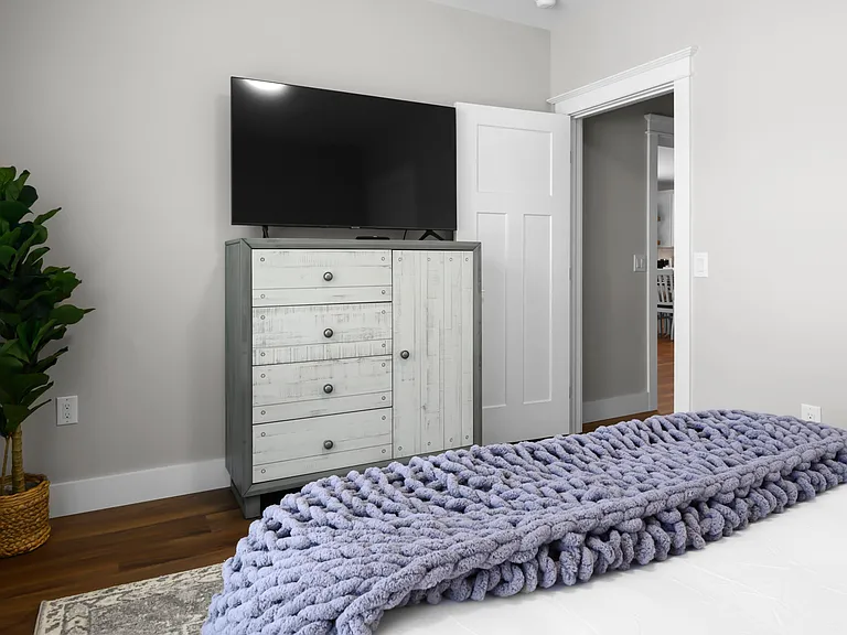 1208 Seven Sisters Ln — Photo 35