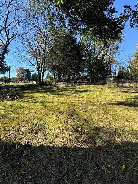 2nd image of 1170 S Ocoee St