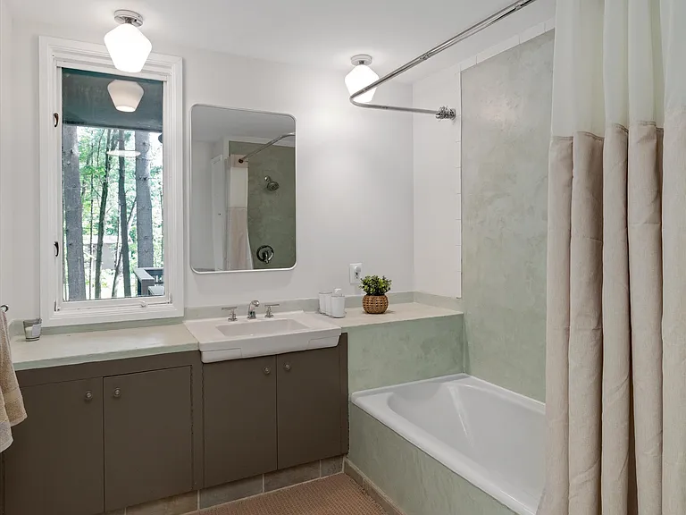 24179 Locust St — Photo 19