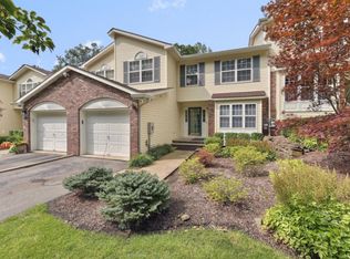 7 Carey Arthur Dr, Wayne, NJ 07470