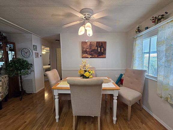 4th image of 6547 Lamprey Ln