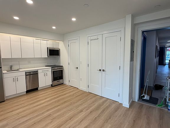 3rd image of 39-38 47th Ave #105