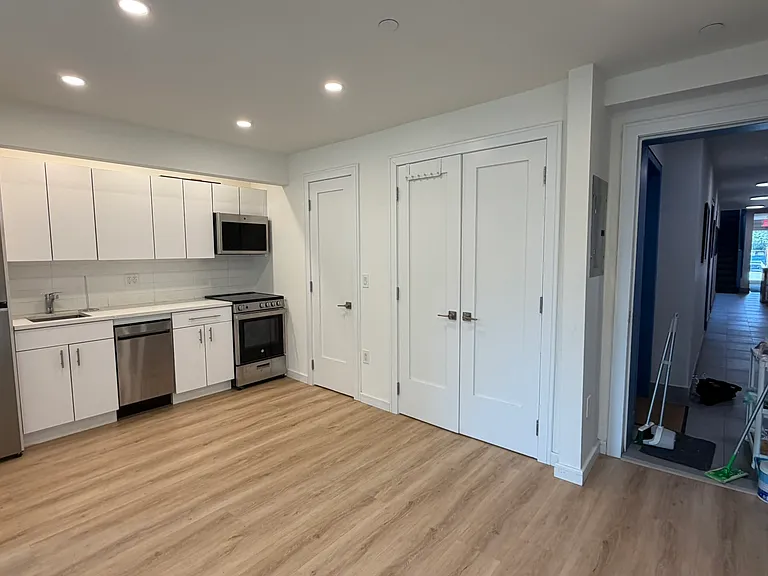39-38 47th Ave #105 — Photo 3
