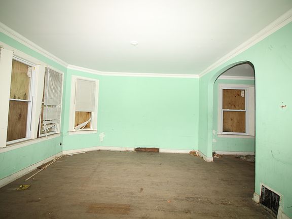 3rd image of 7134 S Hermitage Ave