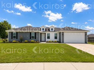 202 Fieldstone Cir, Gravette, AR 72736