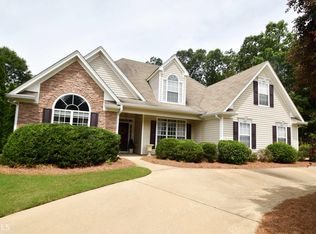 135 Sunderland Cir, Fayetteville, GA 30215
