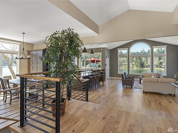 5th image of 4102 52nd Avenue Ct NW