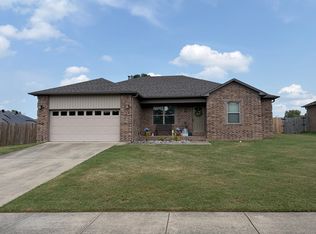12 Jaguar Dr, Cabot, AR 72023