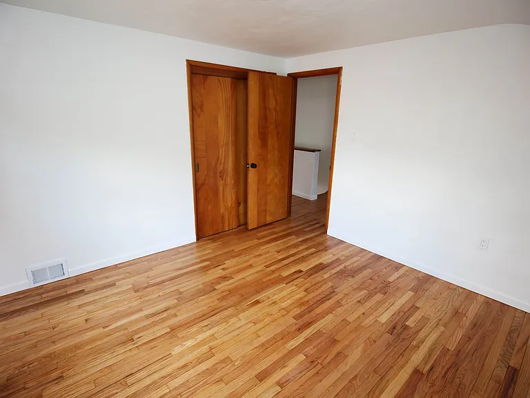 1213 1/2 Monongahela Blvd #2 — Photo 15